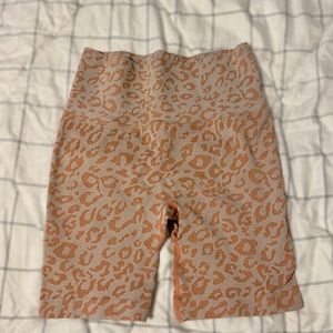 Athletic biker shorts-pink and orange